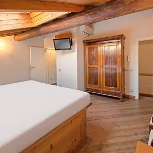 2* Gasthuis Centre And