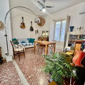 central-station-house-cettina.sicilyhotelsitaly.net/