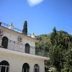 https://villa-moschella.taorminaitalyhotels.com