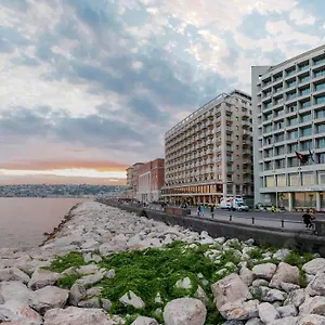 Royal Continental Отель Неаполь